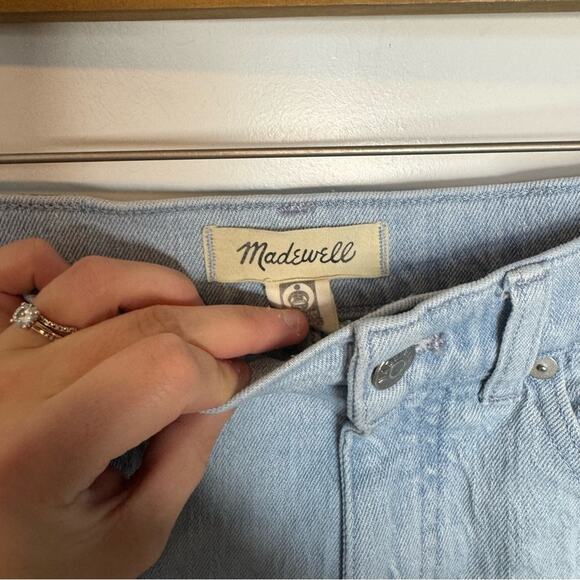 Madewell 90’s Straight Light Wash High Waisted Jeans Size 25 - Picture 3 of 8